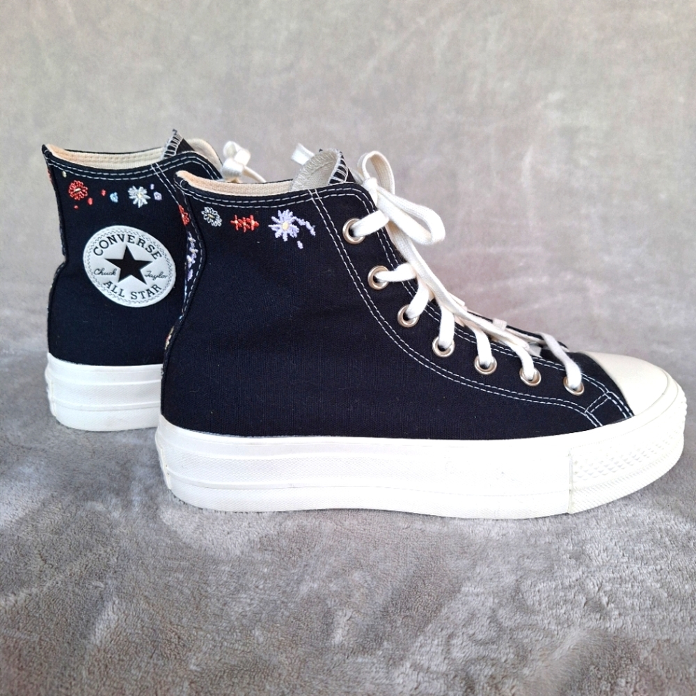 Converse Chuck Taylor All Star Lift Floral Embroidered Shoes Size 8.5